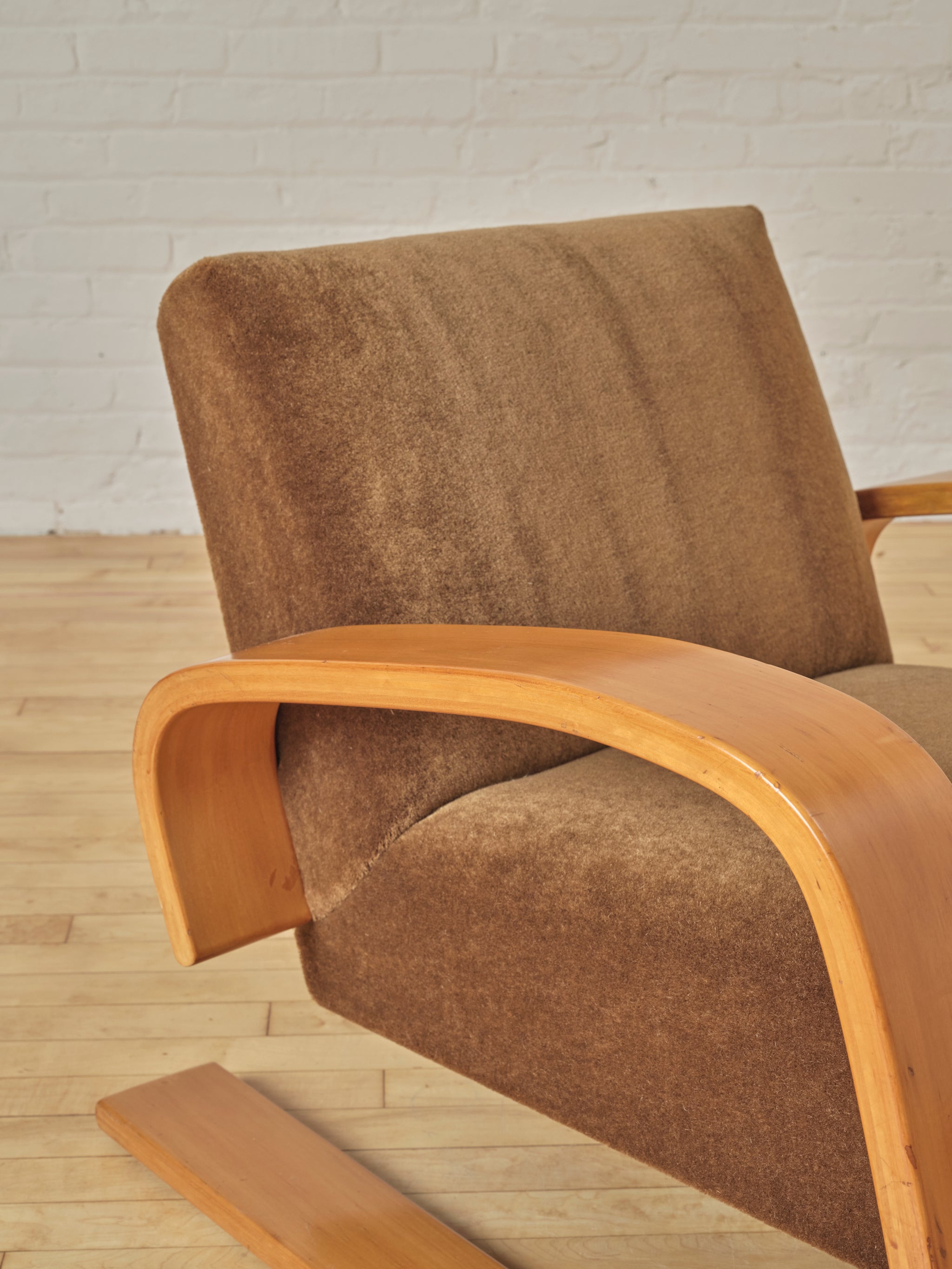 400 TANK LOUNGE CHAI BY ALVAR AALTO FOR ARTEK – Somerset House