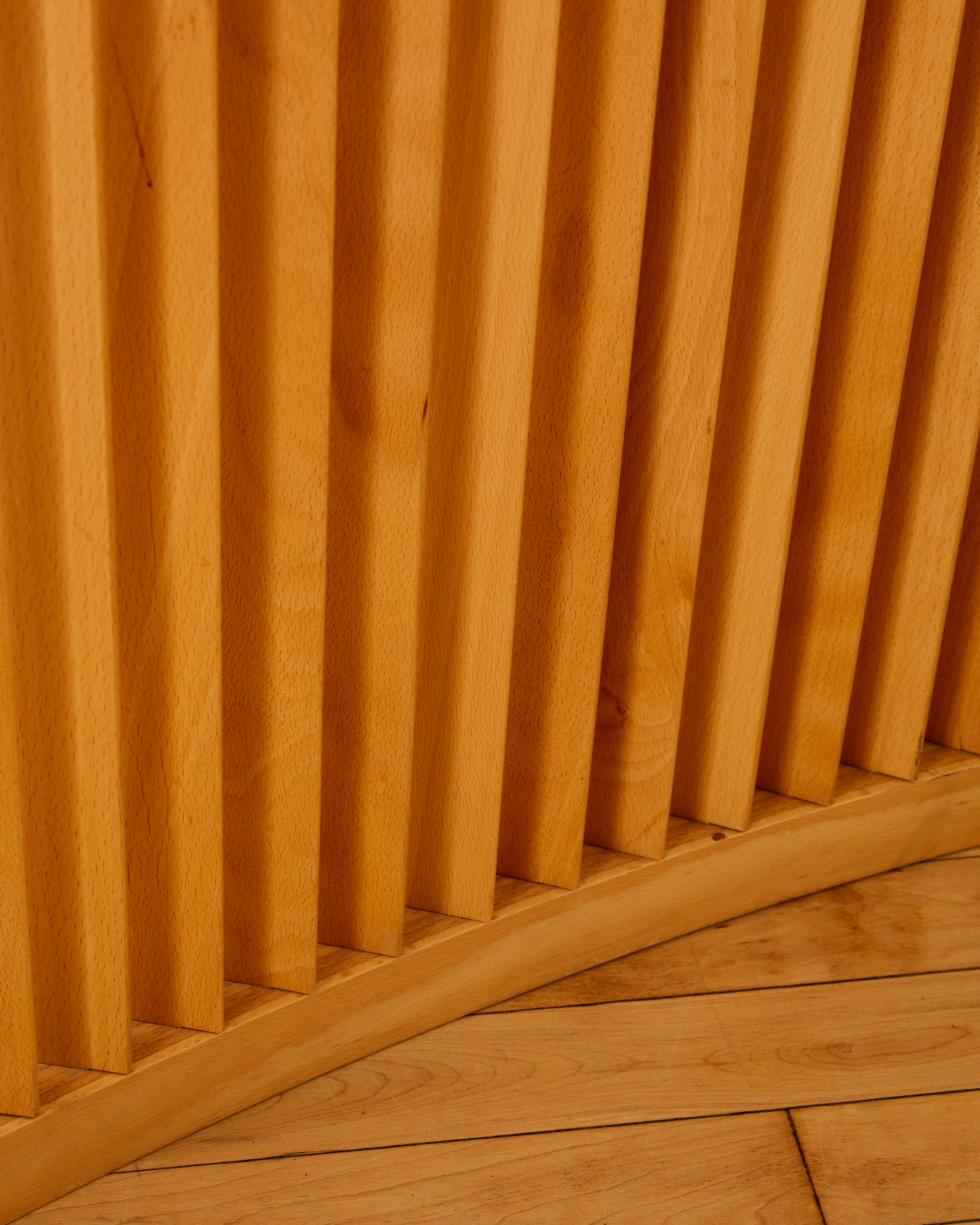 FRITZ HANSEN 'LABYRINTH' ROOM DIVIDER – Somerset House FRITZ HANSEN 'LABYRINTH' ROOM DIVIDER – Somerset House