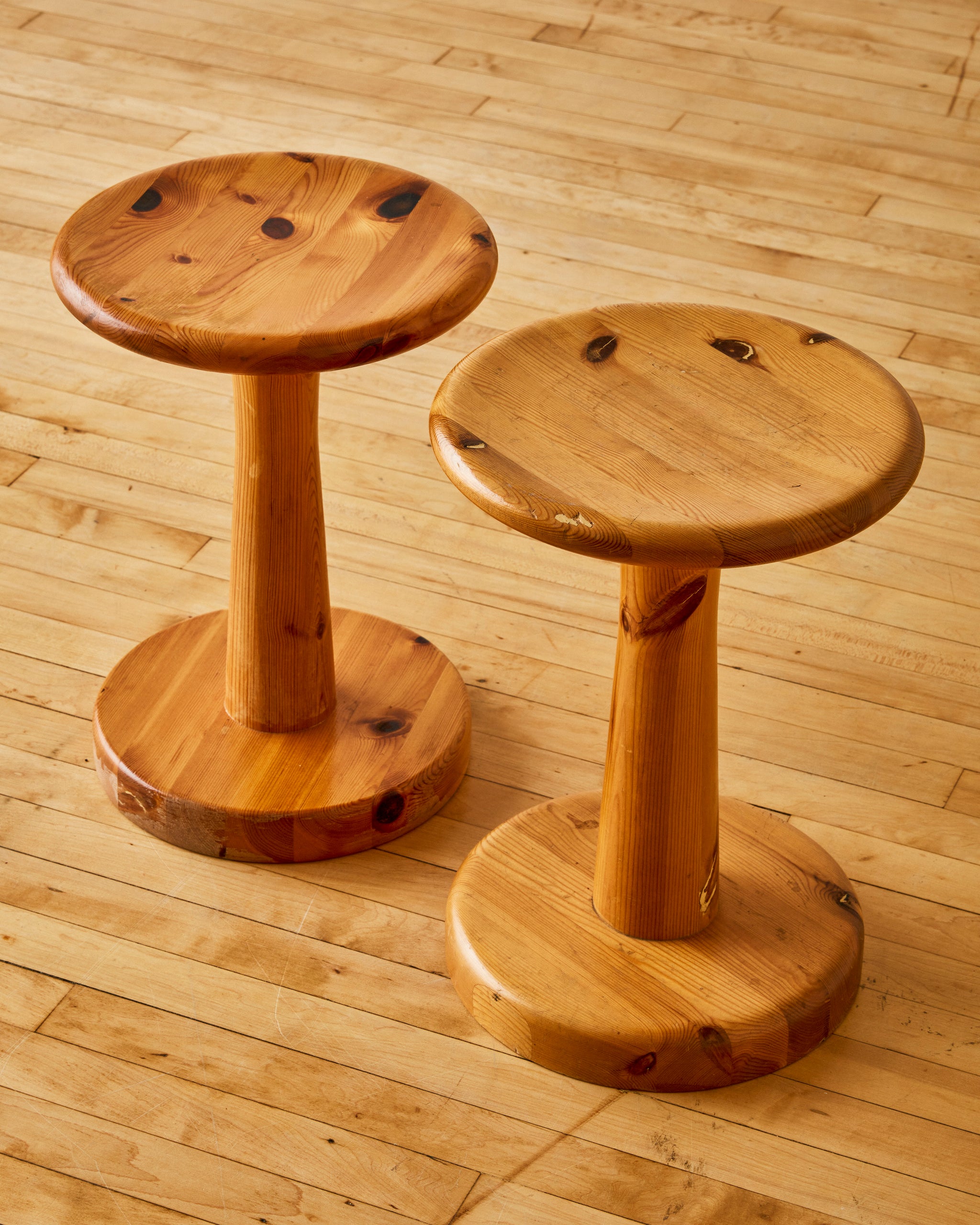 スツール Rainer Daumiller Pine Stool 1970s PAIR OF WOODEN STOOLS BY RAINER DAUMILLER C.1970 – Somerset House