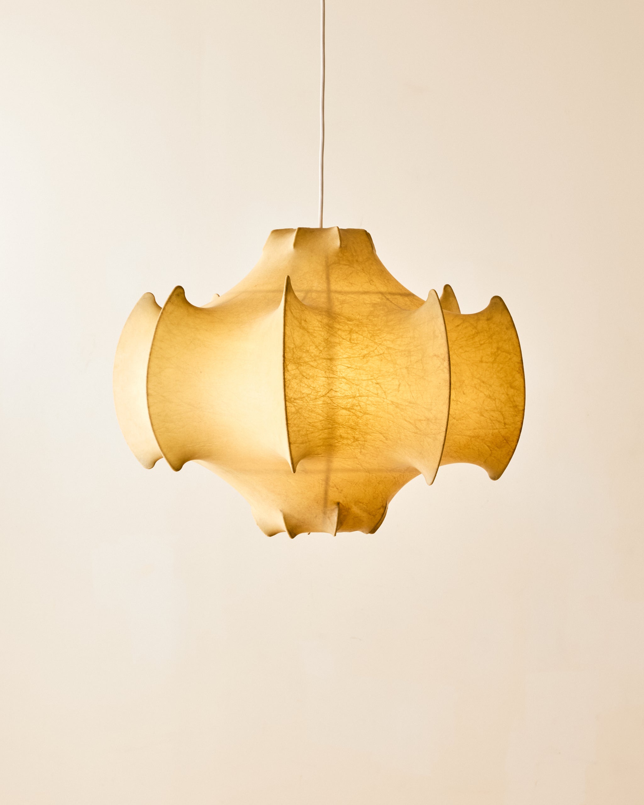 Achille Castiglioni/アキッレ・カスティリオーニ/cocoon ACHILLE CASTIGLIONI COCOON CEILING PENDANT – Somerset House