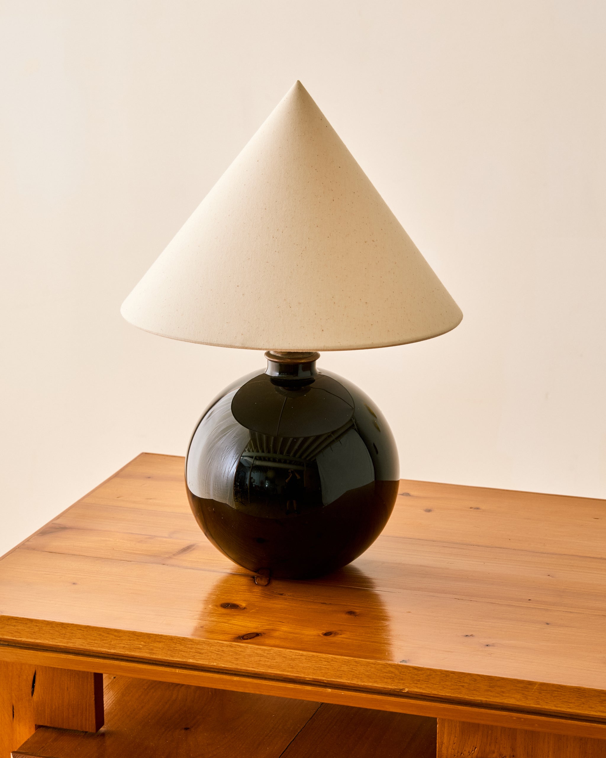ツンデレ ケントクラシカル　オーバル１DR アクセント　ホールキャビネット JACQUES ADNET BLACK TABLE LAMP – Somerset House