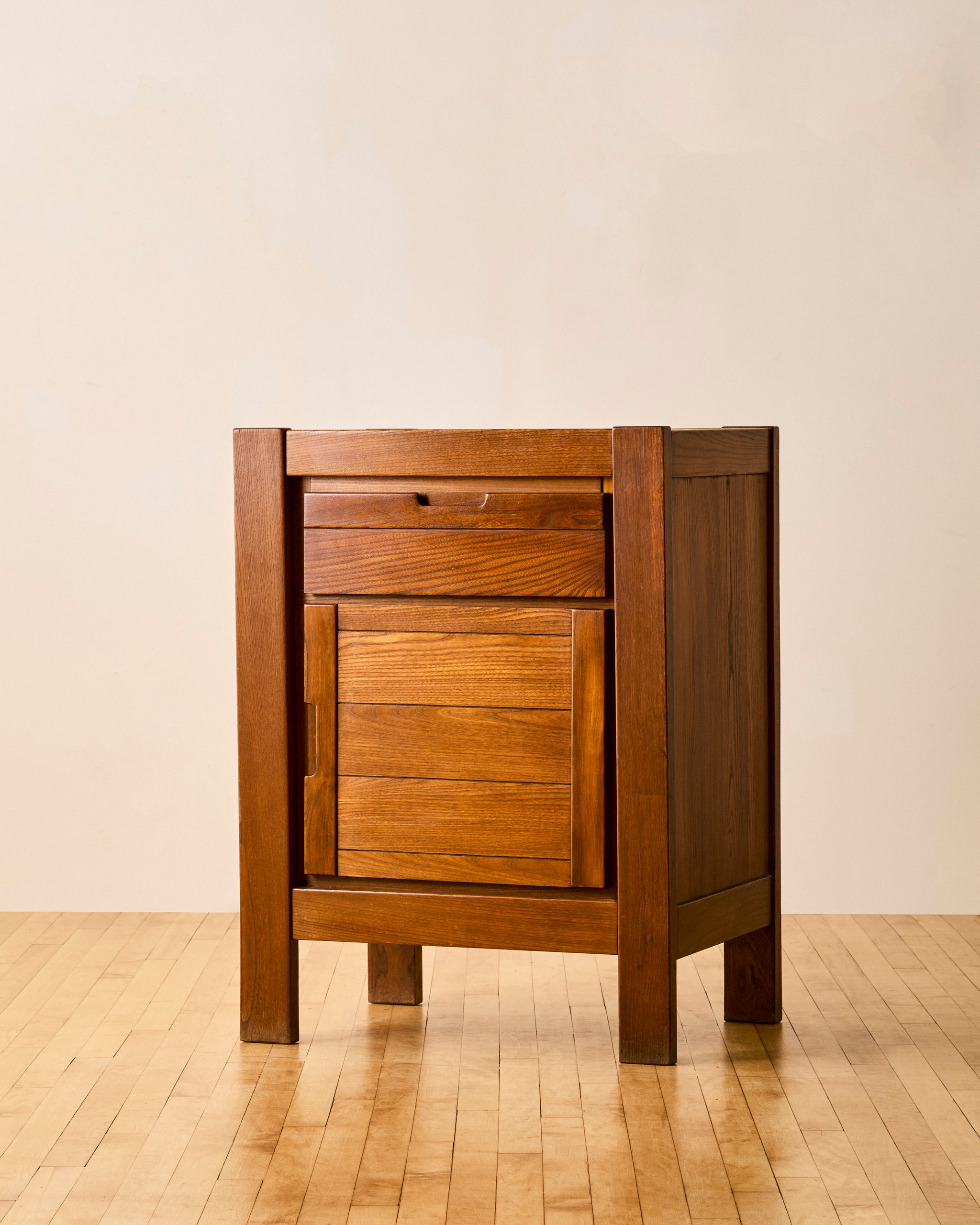 NEAT HOUSE ORDER品 WIDE VINTAGE DORMEIUL Nightstands – Somerset House