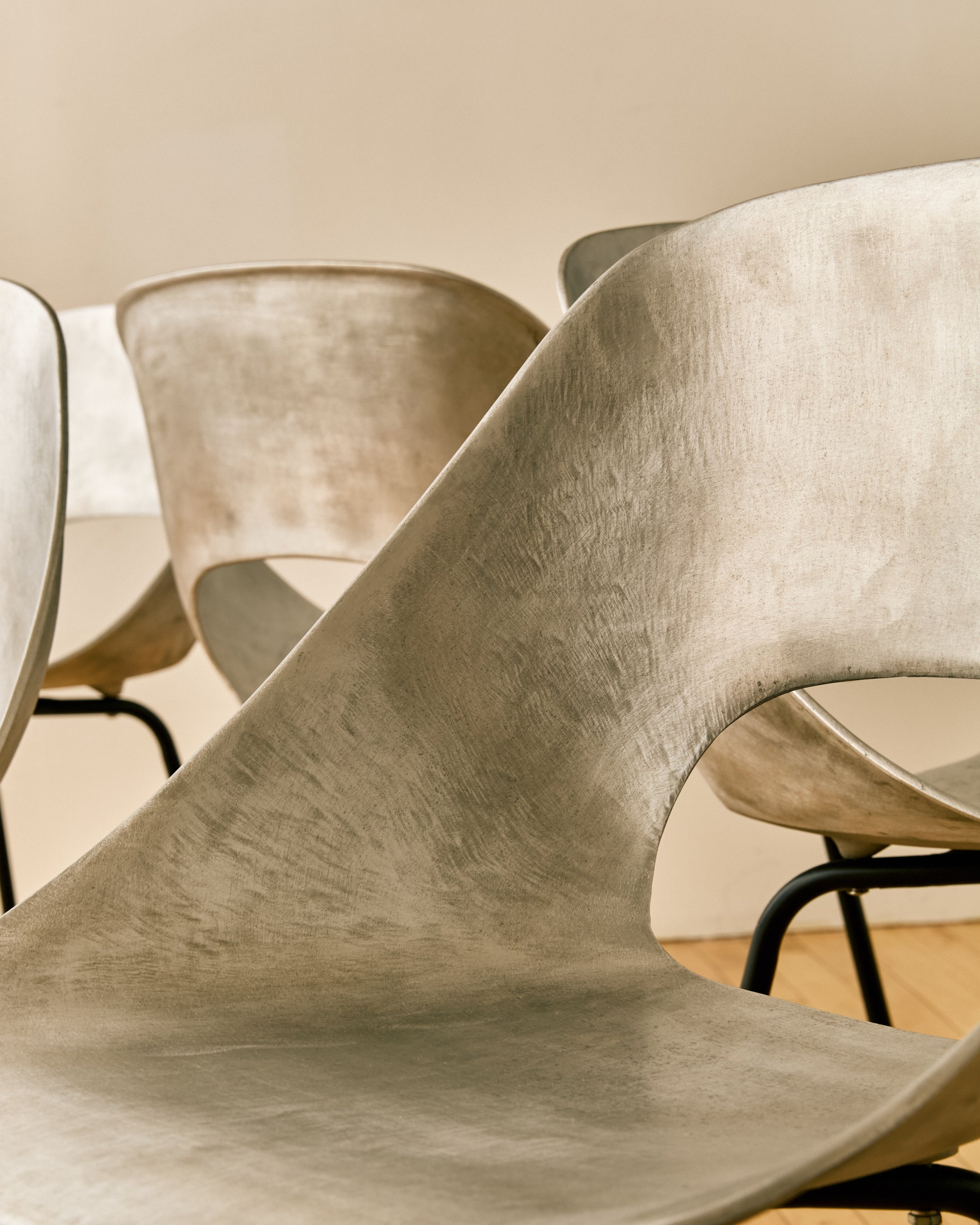 SET OF EIGHT PIERRE GUARICHE TULIP ALUMINUM DINING CHAIRS