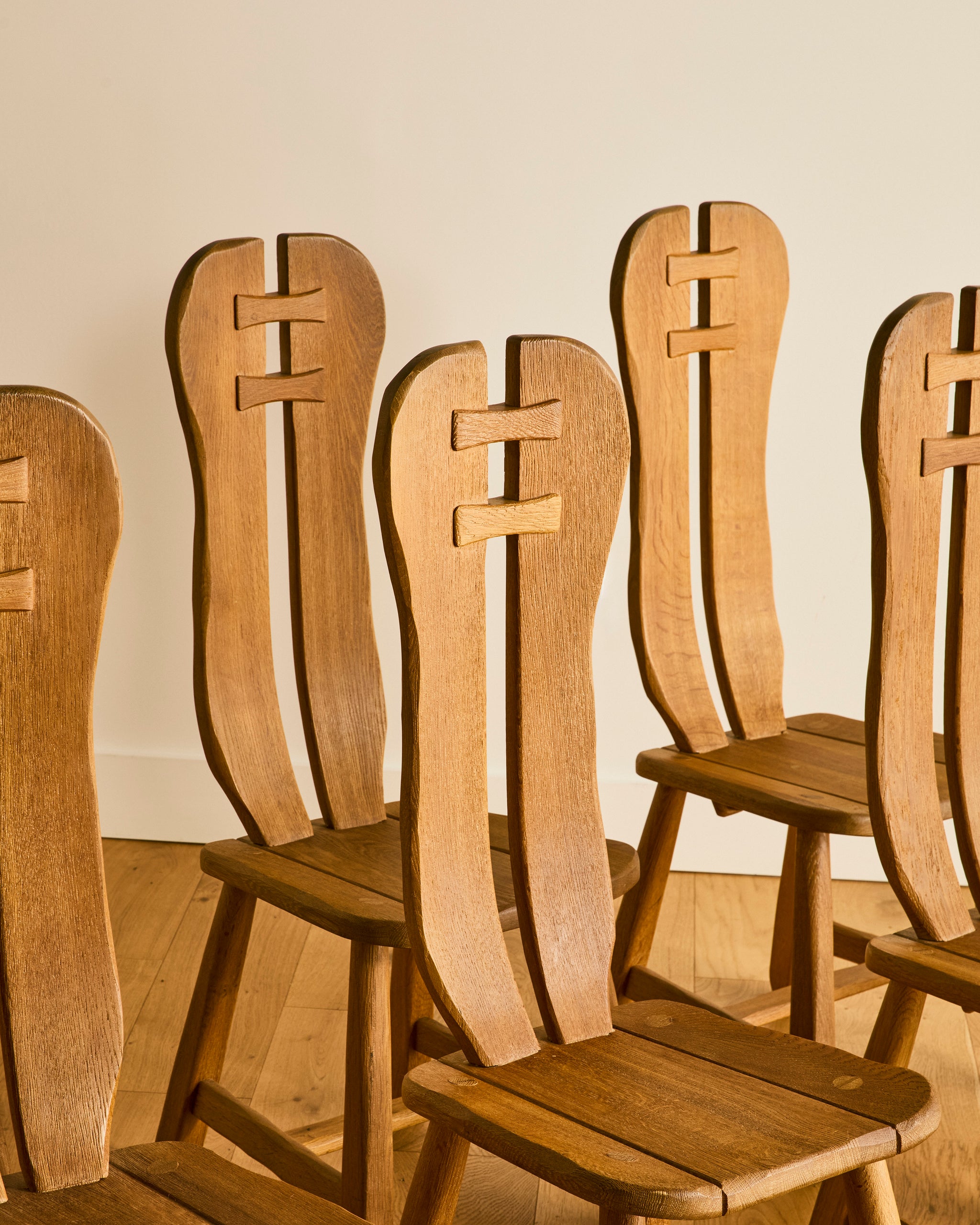 SET OF SIX DE PUYDT BRUTALIST OAK DINING CHAIRS – Somerset House