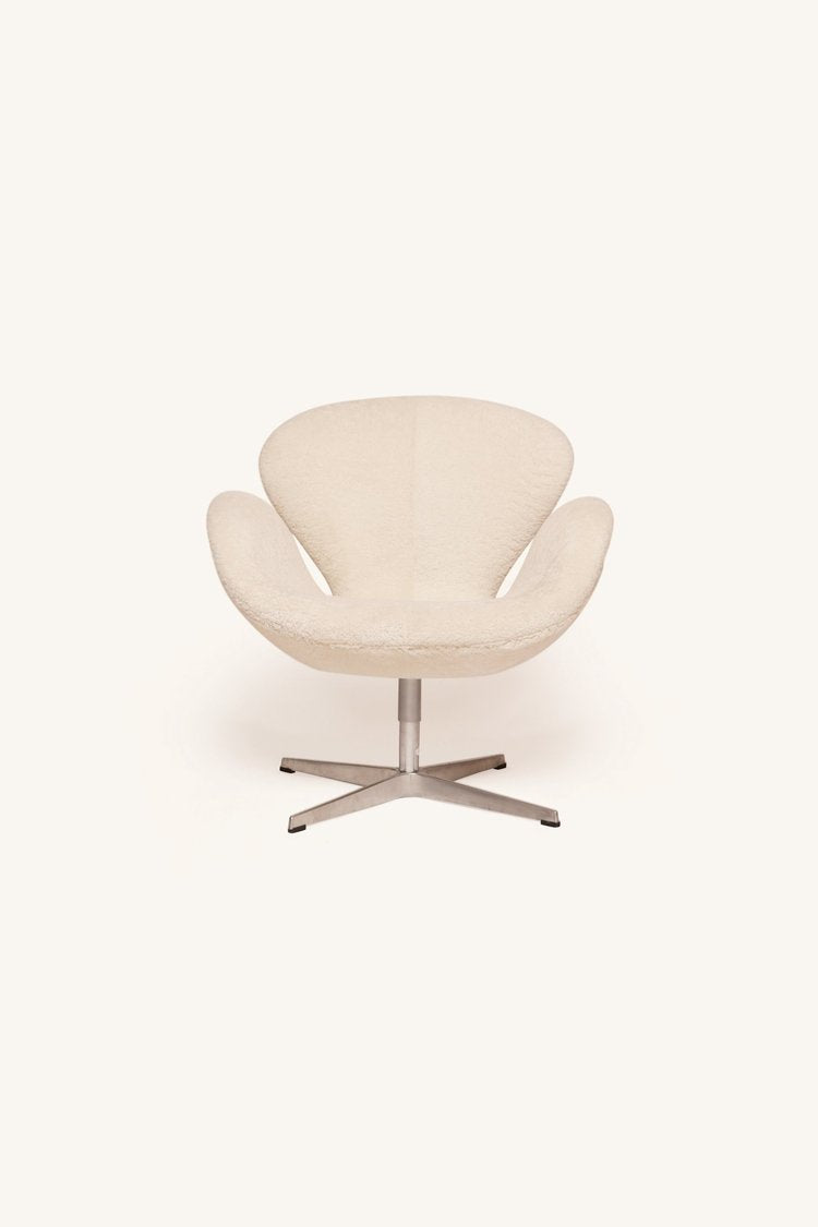 Shearling Swan Chair by Arne Jacobsen for Fritz Hansen Somerset