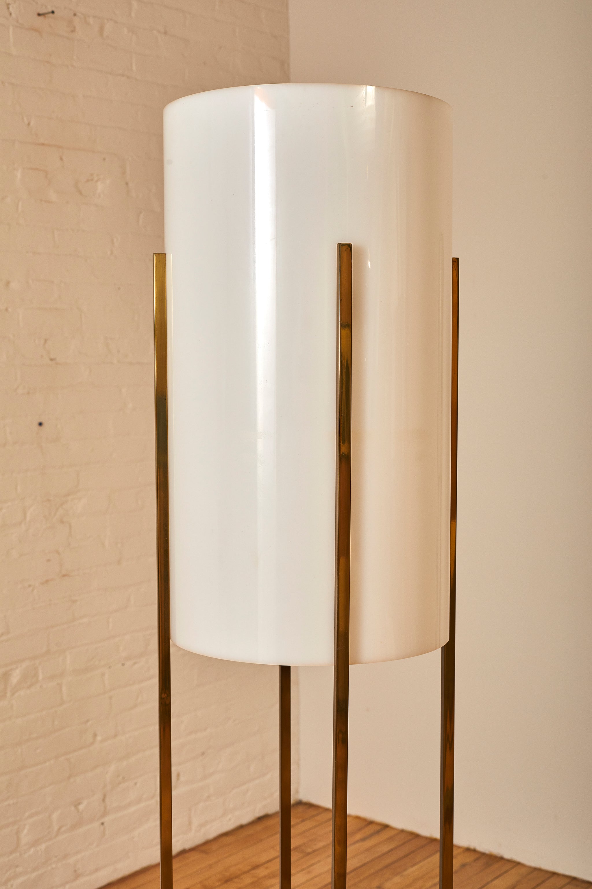 Habitat floor light top