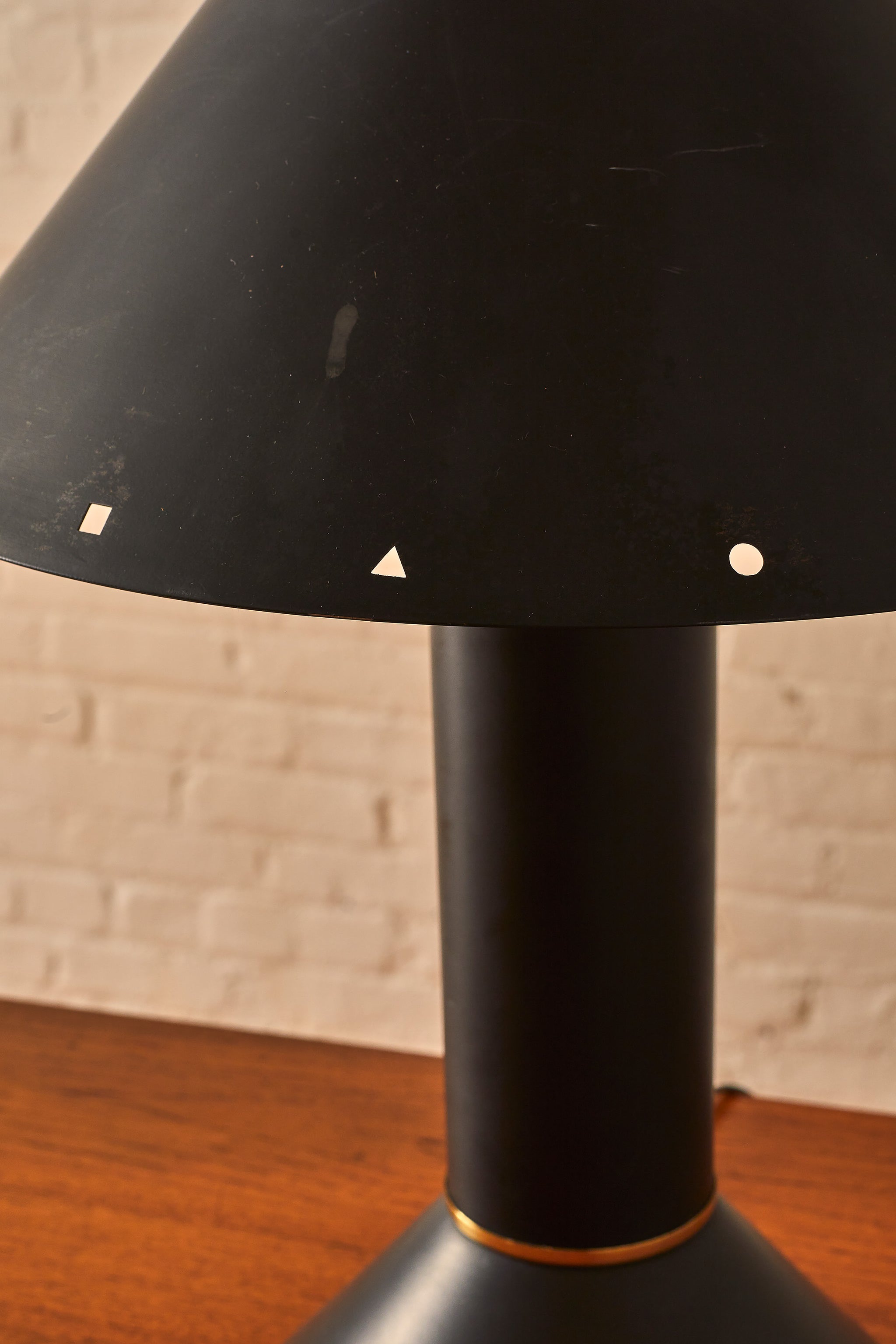 Shot_21_Lamp1_0725_2048x.jpg?v